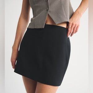 The A&F Scarlett Mini Skort Ultra High Rise